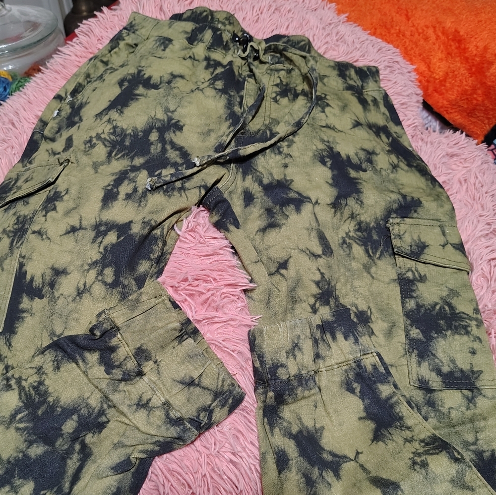 Almost Famous  Tie-Dye Jogger Cargo Pants/ SZ Large/ NWOT/ See Info